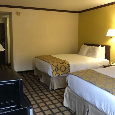 Baymont By Wyndham Queensbury/Lake George Экстерьер фото