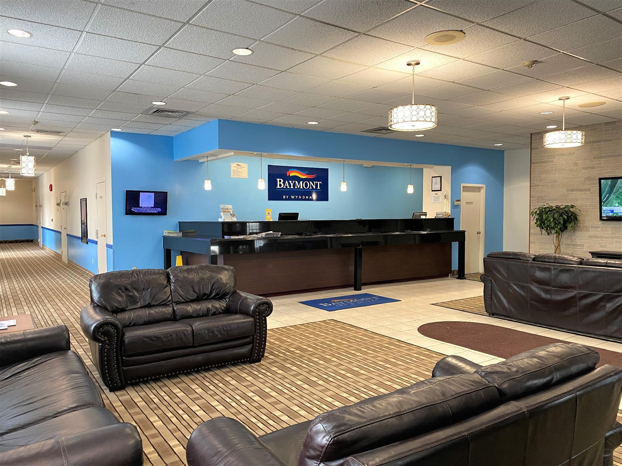Baymont By Wyndham Queensbury/Lake George Экстерьер фото